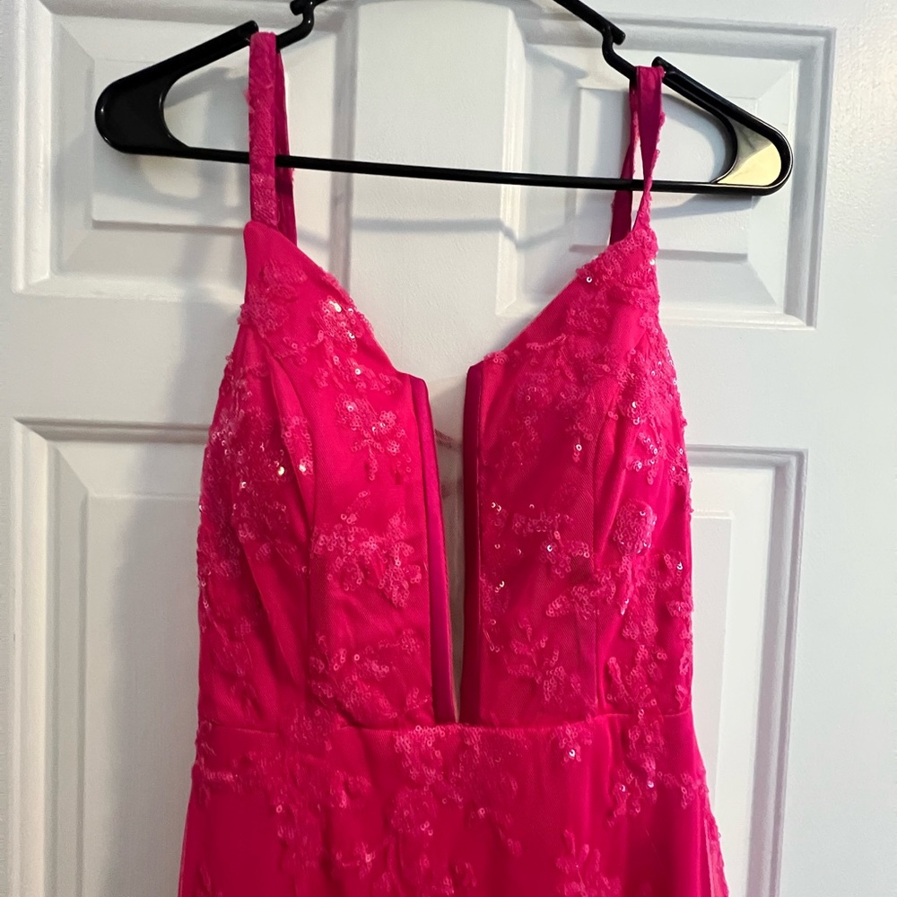 BRAND NEW PINK PROM DRESS! NEVER WORN
